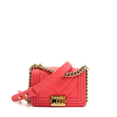 CHANEL Caviar Chevron Quilted Small Boy Flap Pink with Gold Hardware CHANEL Caviar Chevron Quilted Small Boy Flap Pink with Gold Hardware