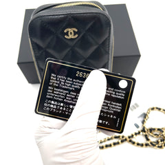 CHANEL Zip Around Phone Case Chain Shoulder Bag – Black Grained Calfskin CHANEL Zip Around Phone Case Chain Shoulder Bag – Black Grained Calfskin