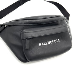 BALENCIAGA
Soft Calfskin Logo Everyday Beltpack Black