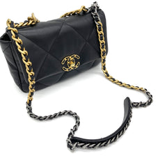 CHANEL Lambskin Quilted Medium Chanel 19 Flap Black 2023 CHANEL Lambskin Quilted Medium Chanel 19 Flap Black 2023