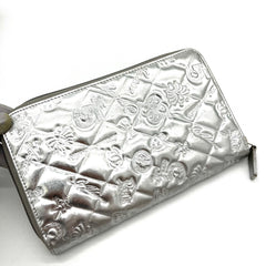 Chanel Silver Quilted Patent Leather Embossed Lucky Symbols Zip Around Wallet 2006-2008 Chanel Silver Quilted Patent Leather Embossed Lucky Symbols Zip Around Wallet 2006-2008
