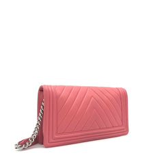 Chanel Lambskin Chevron Quilted Medium Boy Flap in Pink 2015-2016 Chanel Lambskin Chevron Quilted Medium Boy Flap in Pink 2015-2016