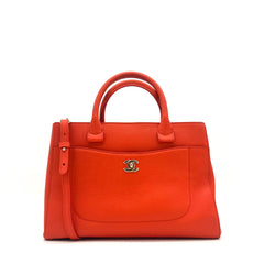 CHANEL Grained Calfskin Small Neo Executive Shopper Tote Red 2017 CHANEL Grained Calfskin Small Neo Executive Shopper Tote Red 2017