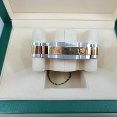 롤렉스 Oyster Perpetual Submariner Date 18K 옐로우 골드 & 스테인리스 스틸 남성용 시계, 중고- 116613LB 롤렉스 롤렉스 Oyster Perpetual Submariner Date 18K 옐로우 골드 & 스테인리스 스틸 남성용 시계, 중고- 116613LB 롤렉스