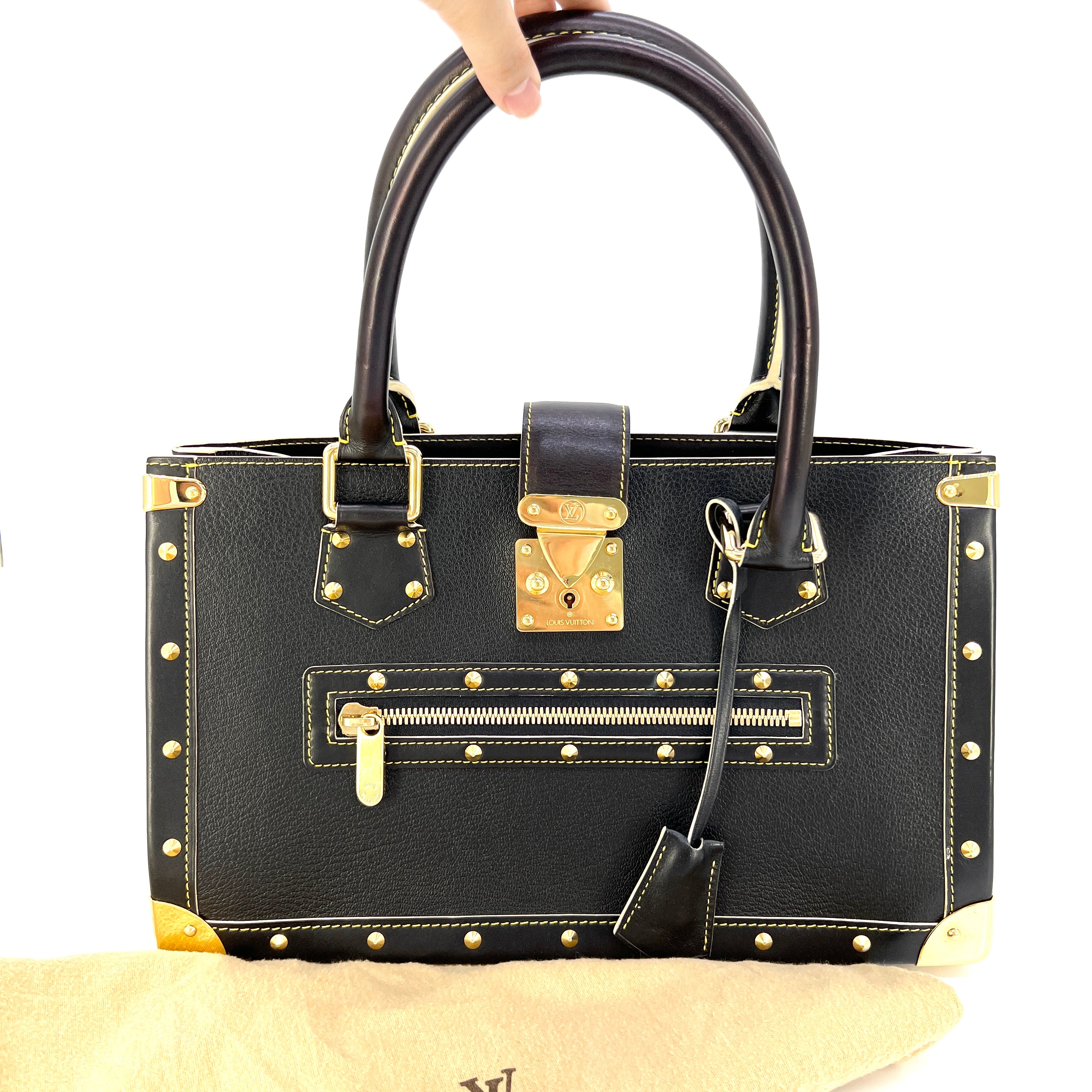 Louis Vuitton, Bags, Louis Vuitton Suhali Lessential Two Way Black  Shoulder Flap Bag With Adjustable