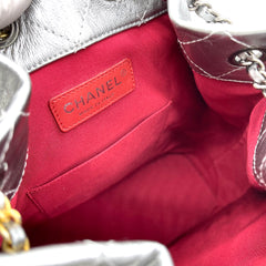 CHANEL 오래된 송아지 가죽 퀼팅 스몰 가브리엘 백팩 실버 CHANEL 오래된 송아지 가죽 퀼팅 스몰 가브리엘 백팩 실버