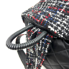 CHANEL 우주비행사 에센셜 백팩 퀼팅 나일론 트위드 미디엄 CHANEL 우주비행사 에센셜 백팩 퀼팅 나일론 트위드 미디엄