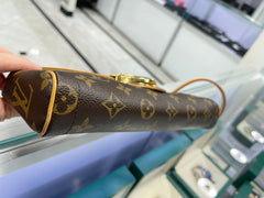 Louis Vuitton Pochette Beverly shoulder bag Louis Vuitton Pochette Beverly shoulder bag