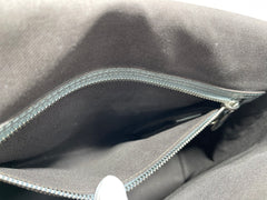 LOUIS VUITTON Taiga Roman MM Messenger Glacier LOUIS VUITTON Taiga Roman MM Messenger Glacier