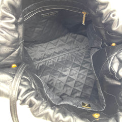 CHANEL Shiny Calfskin Quilted Chanel 22 Bag Medium Black