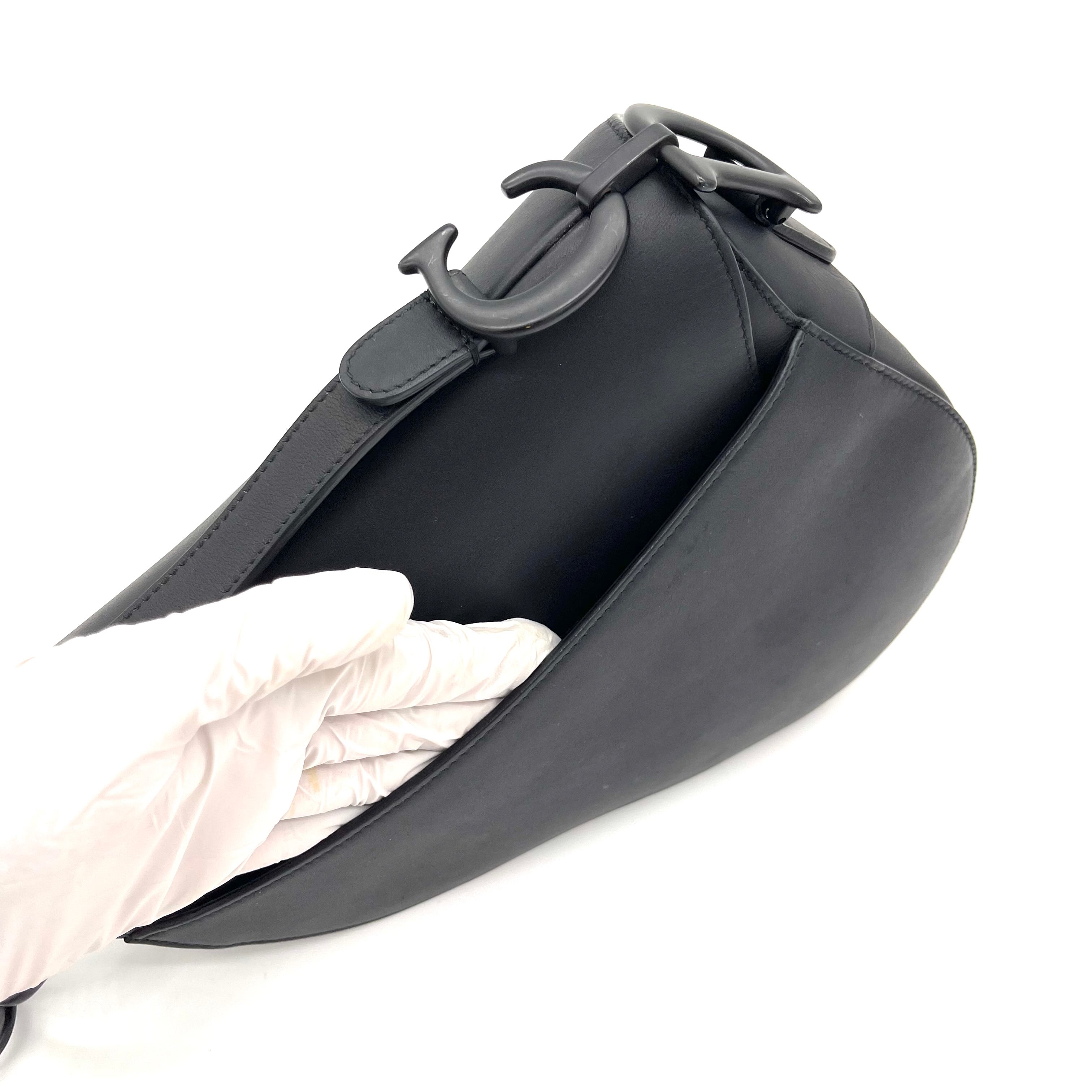 Dior - Saddle Bag with Strap Black Ultramatte Calfskin - Women