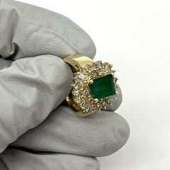 14k Yellow Gold Emerald Diamonds Ring