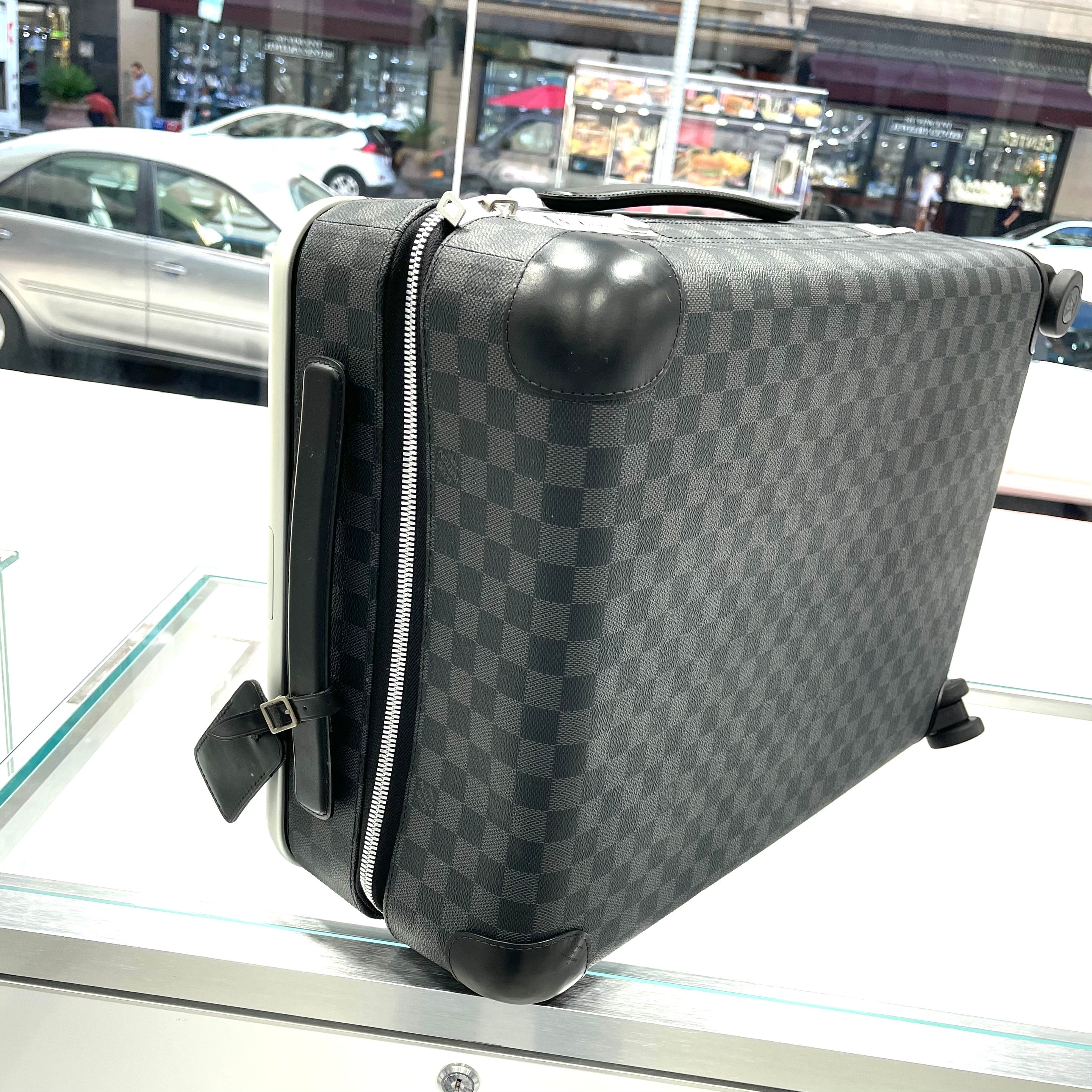 Louis Vuitton, Bags, Louis Vuitton Horizon 55 Hard Sided Luggage In  Graphite Damier