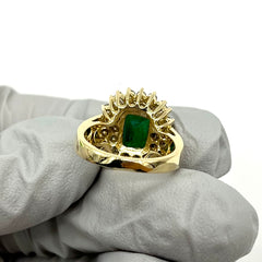 14k Yellow Gold Emerald Diamonds Ring