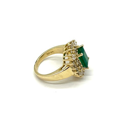 14k Yellow Gold Emerald Diamonds Ring