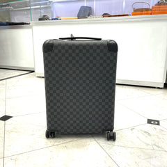 LOUIS VUITTON
Damier Graphite Horizon DR1129