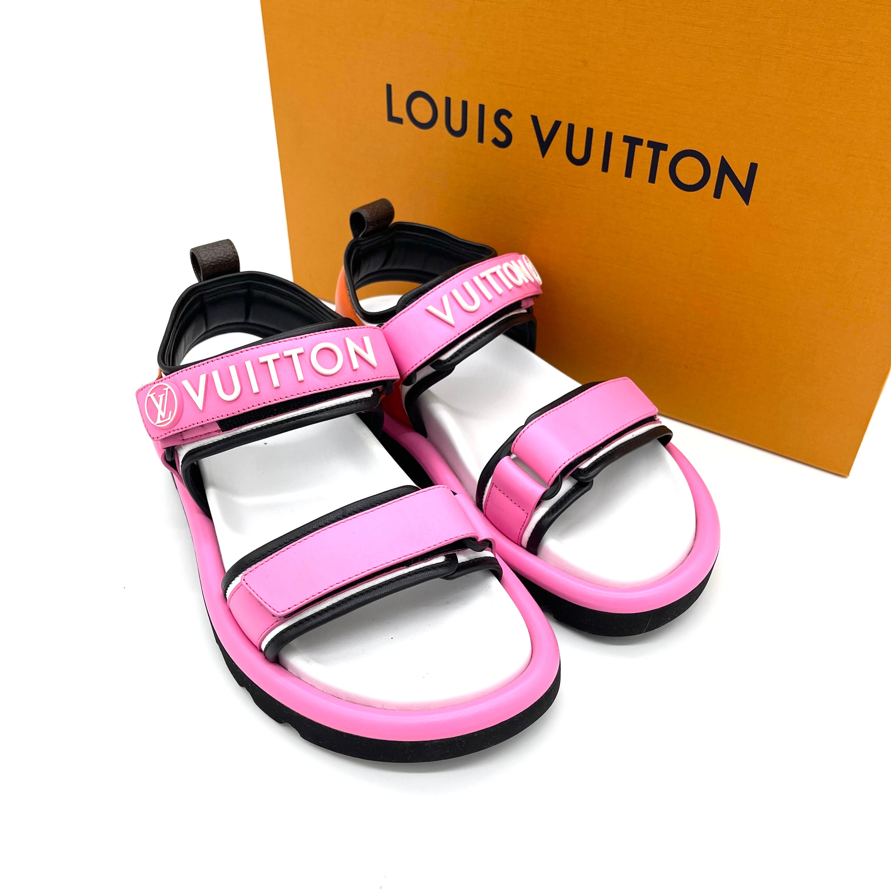LOUIS VUITTON
Calfskin Pool Pillow Flat Comfort Sandals 37 Rose Pop Pink Brand new condition Never used