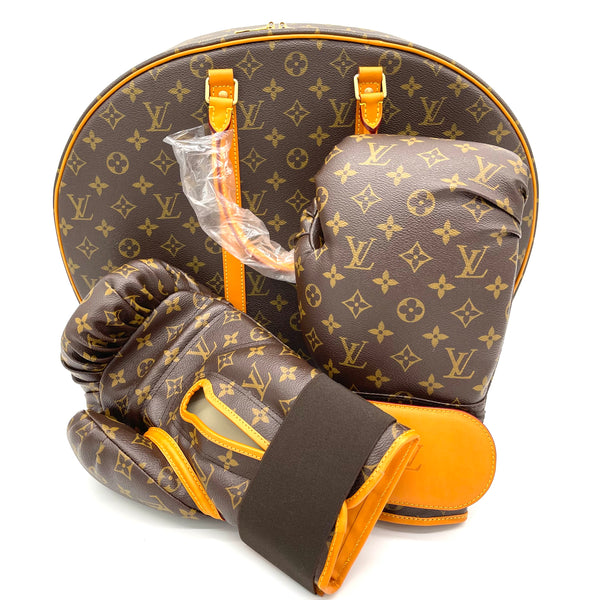 NEW]LOUIS VUITTON 3-Piece Monogram Boxing Glove Set Limited Edition –