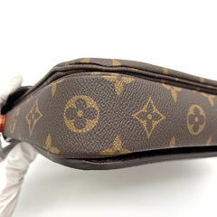 Louis Vuitton  Monogram Pochette Metis