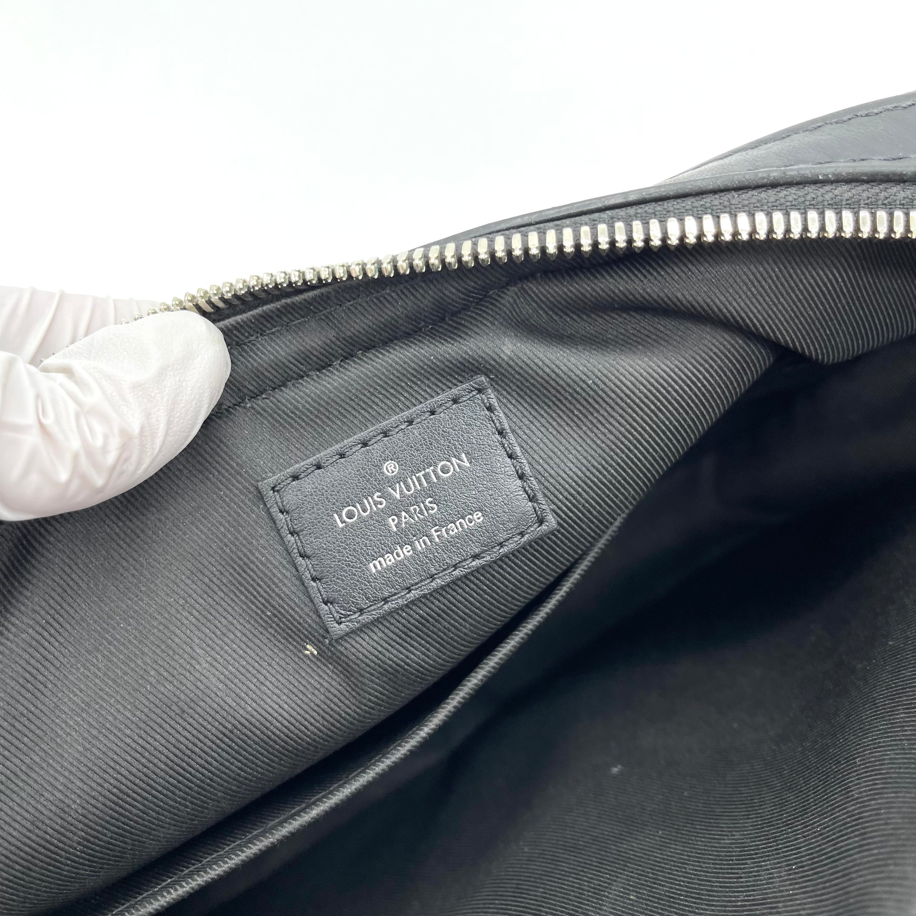 Louis Vuitton Trio Damier Graphite Messenger Bag Gray