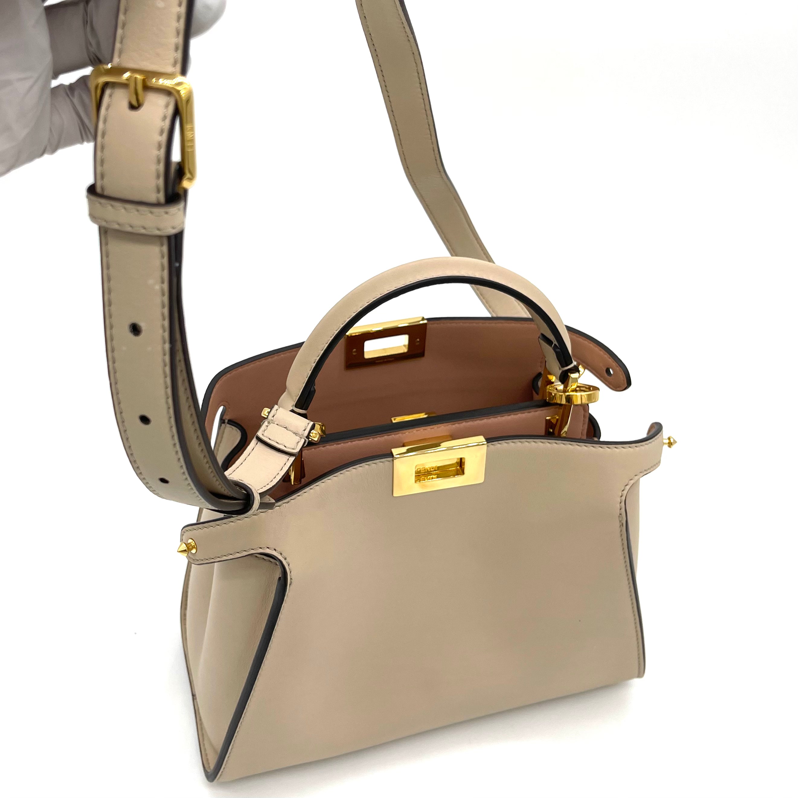 [NEW Condition]FENDI Peekaboo Mini beige leather bag
