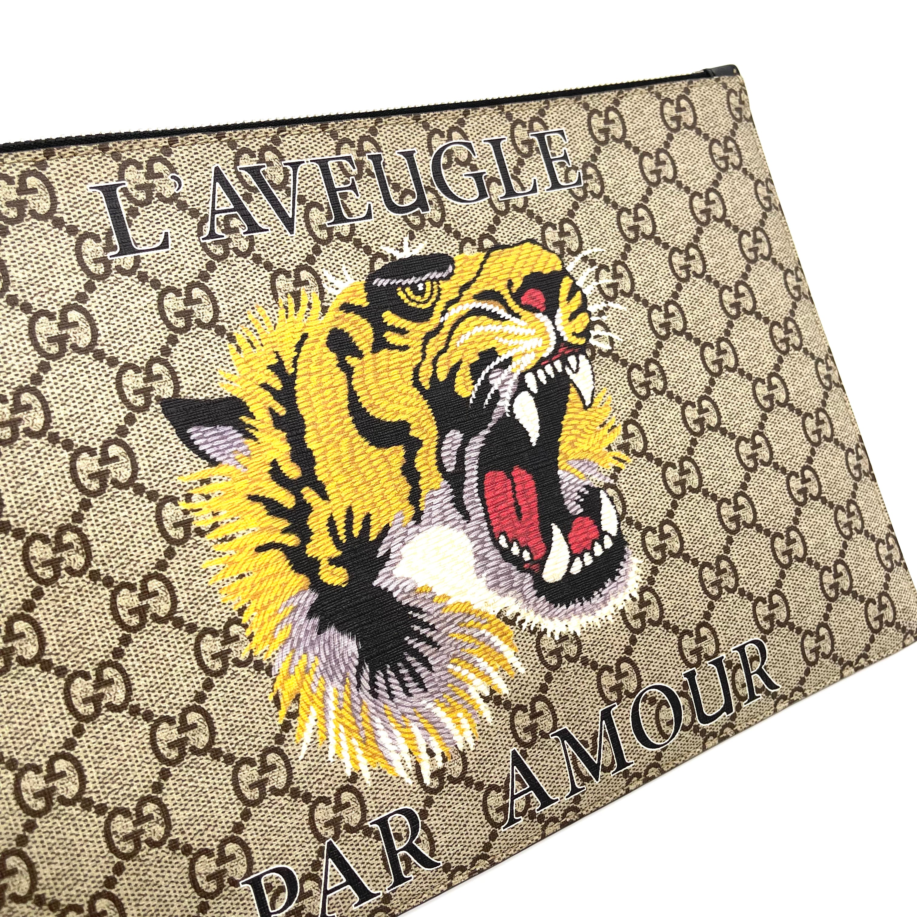 GUCCI GG Supreme Monogram Tiger Zip Wristlet Pouch Beige vetoben