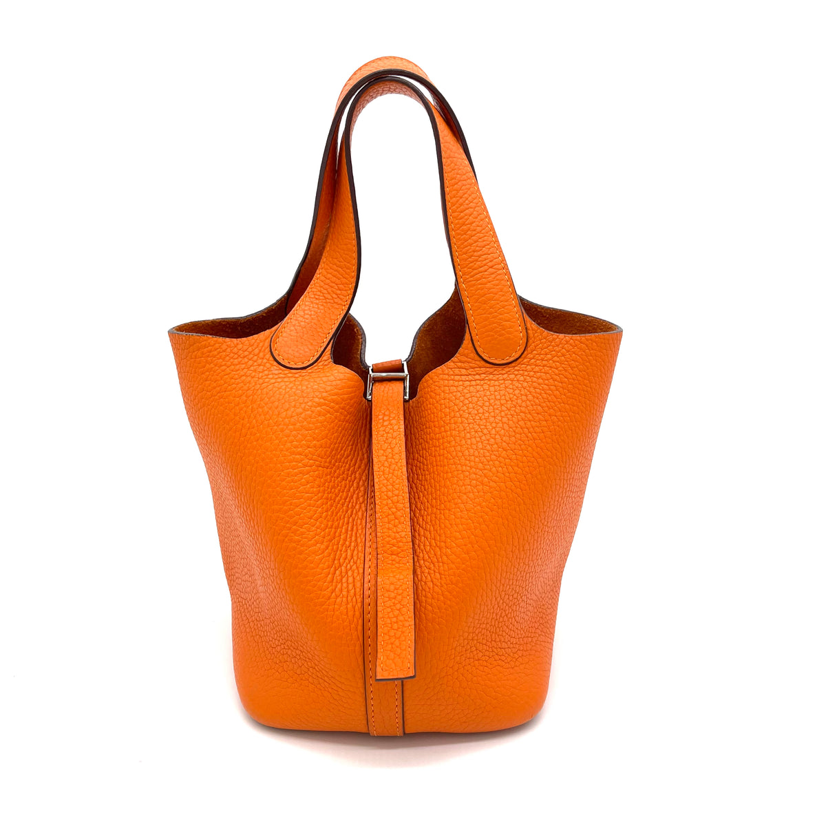 Authenticated Hermes Clemence Picotin 22 Orange Calf Leather Handbag