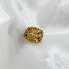 Guaranteed Authentic Versace Medusa Chain Ring Brass, Gold-Tone Metal Rare Find Chain Ring