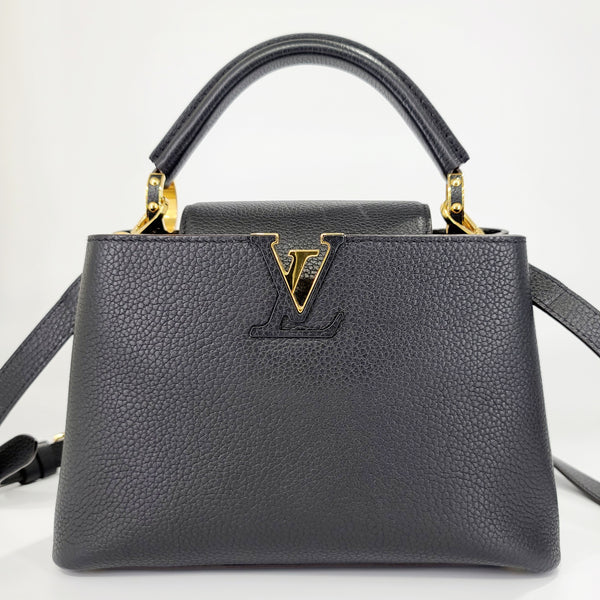 Capucines leather handbag Louis Vuitton Black in Leather - 31823689