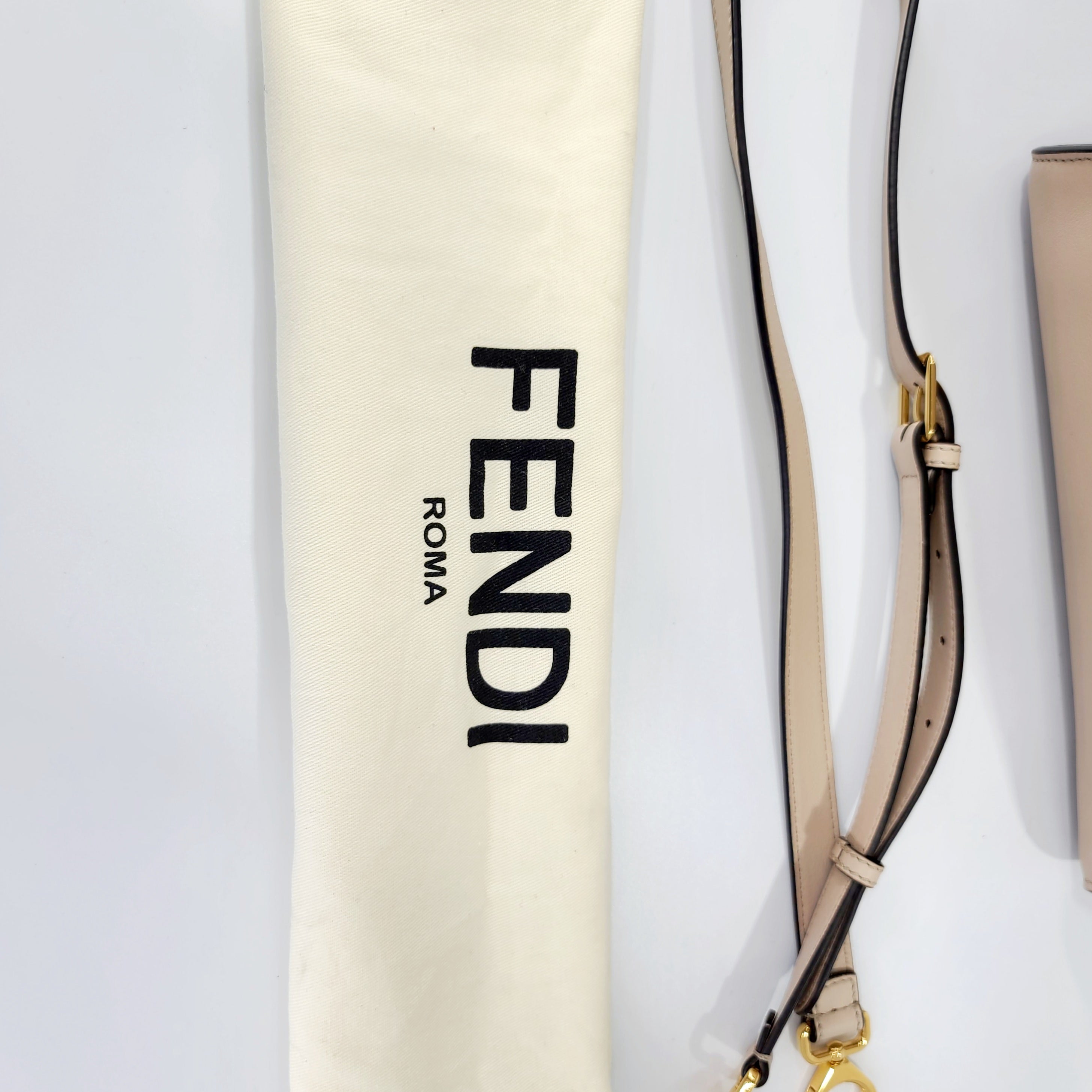 Troubled bagværk tromme Fendi Peekaboo Iconic nappa leather tote bag – vetoben.com