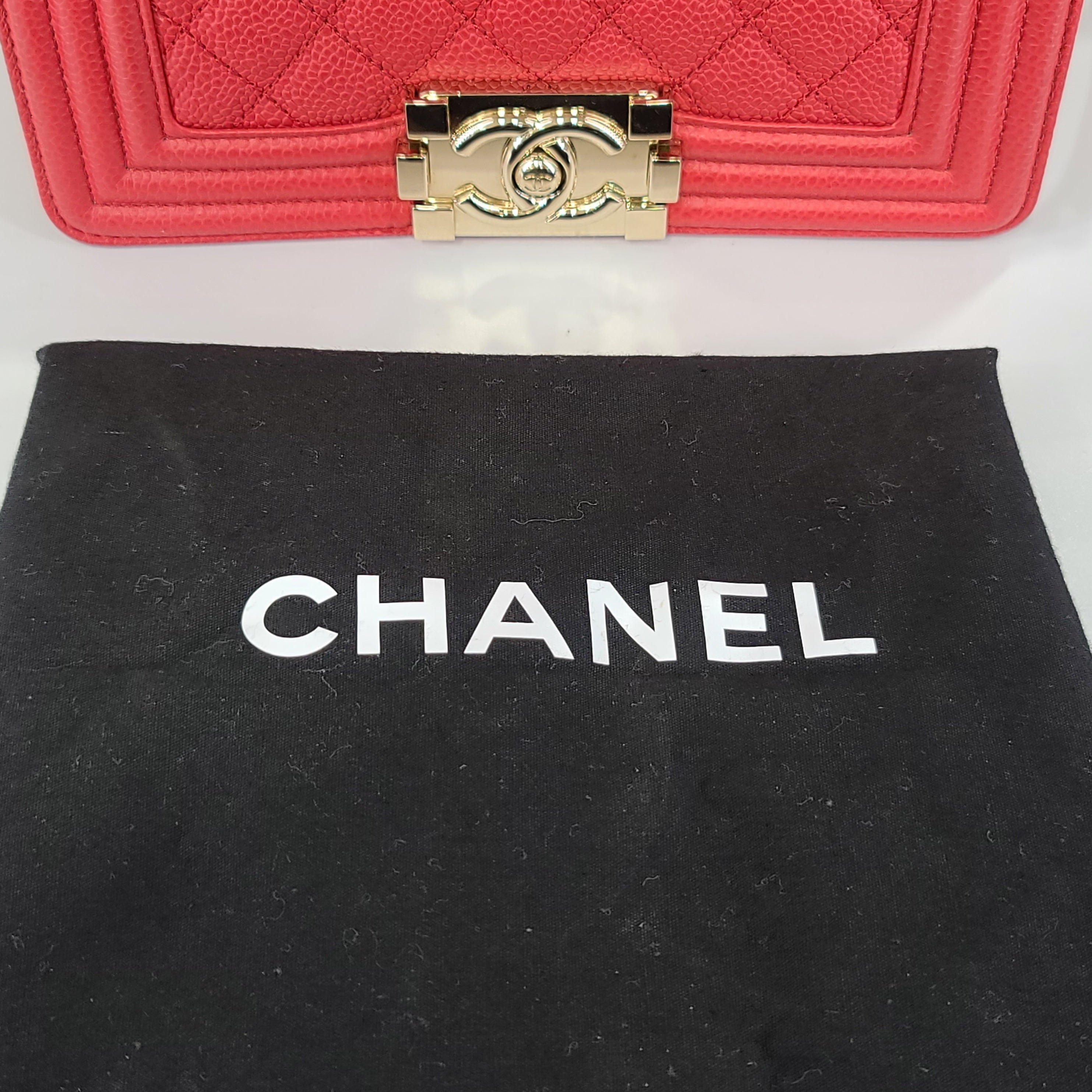 Start #28 Chanel Boy Small Handbag Red Grained Calfskin Shoulder Bag (Caviar leather)