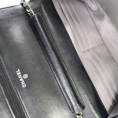 샤넬 체인 지갑 램스킨 카멜리아 엠보싱 블랙 가죽 크로스 바디 백