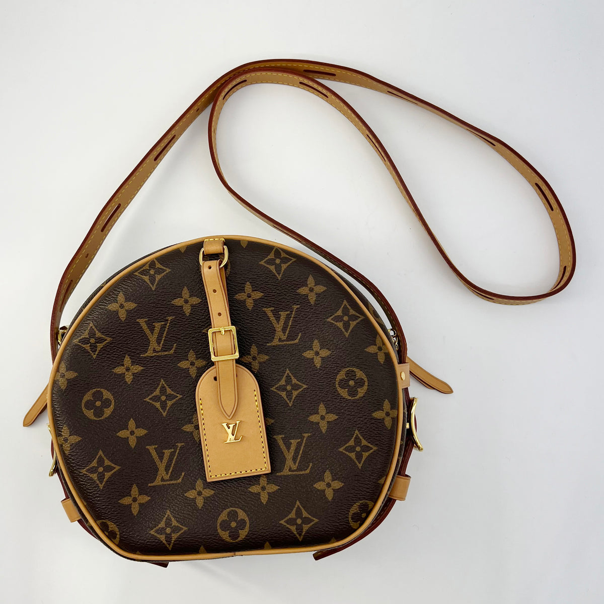 Guaranteed Authentic Louis Vuitton Boite Chapeau Souple Bag Monogram Canvas MM