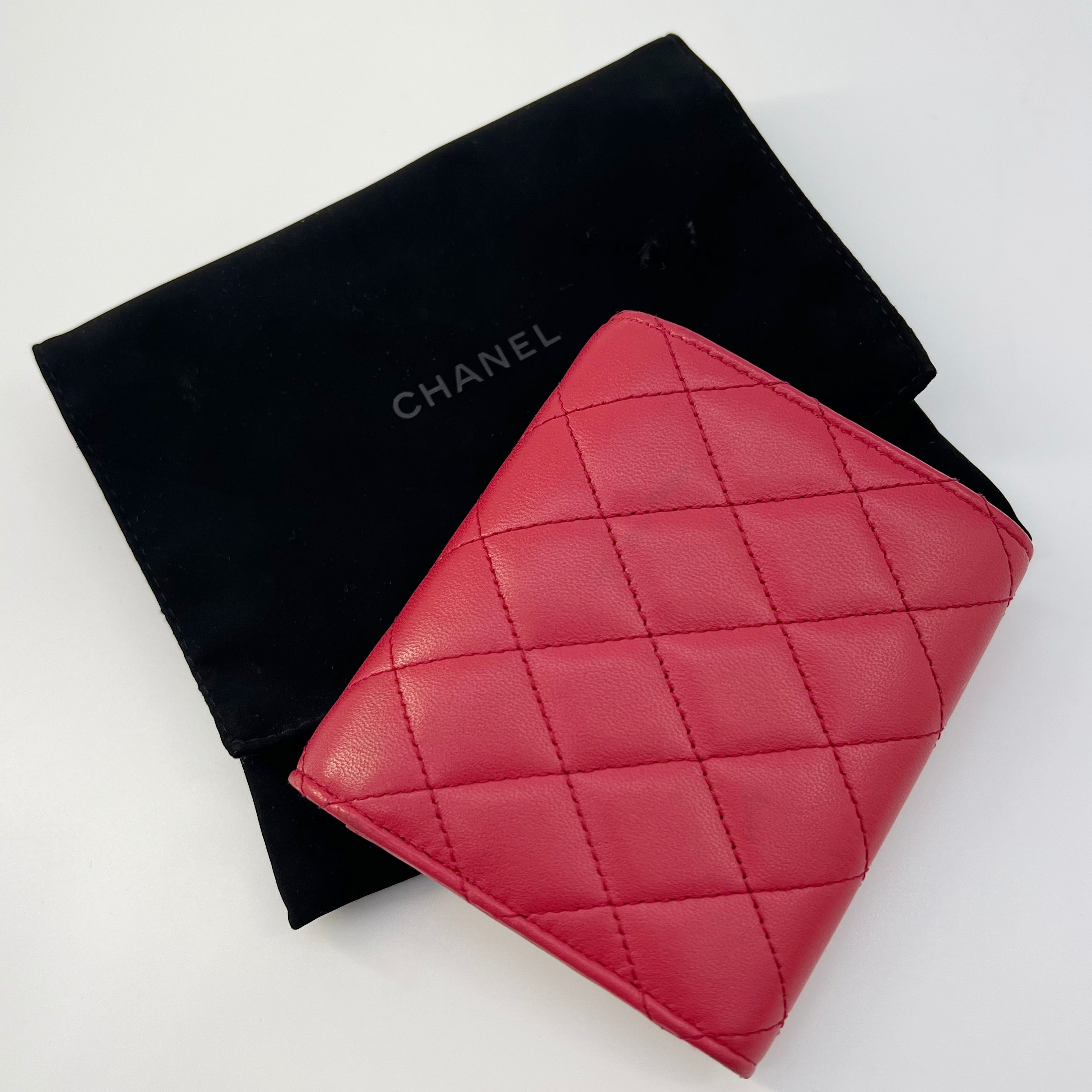 CHANEL-Chanel Black Grained Calfskin Large CC Logo Tri-Fold Card