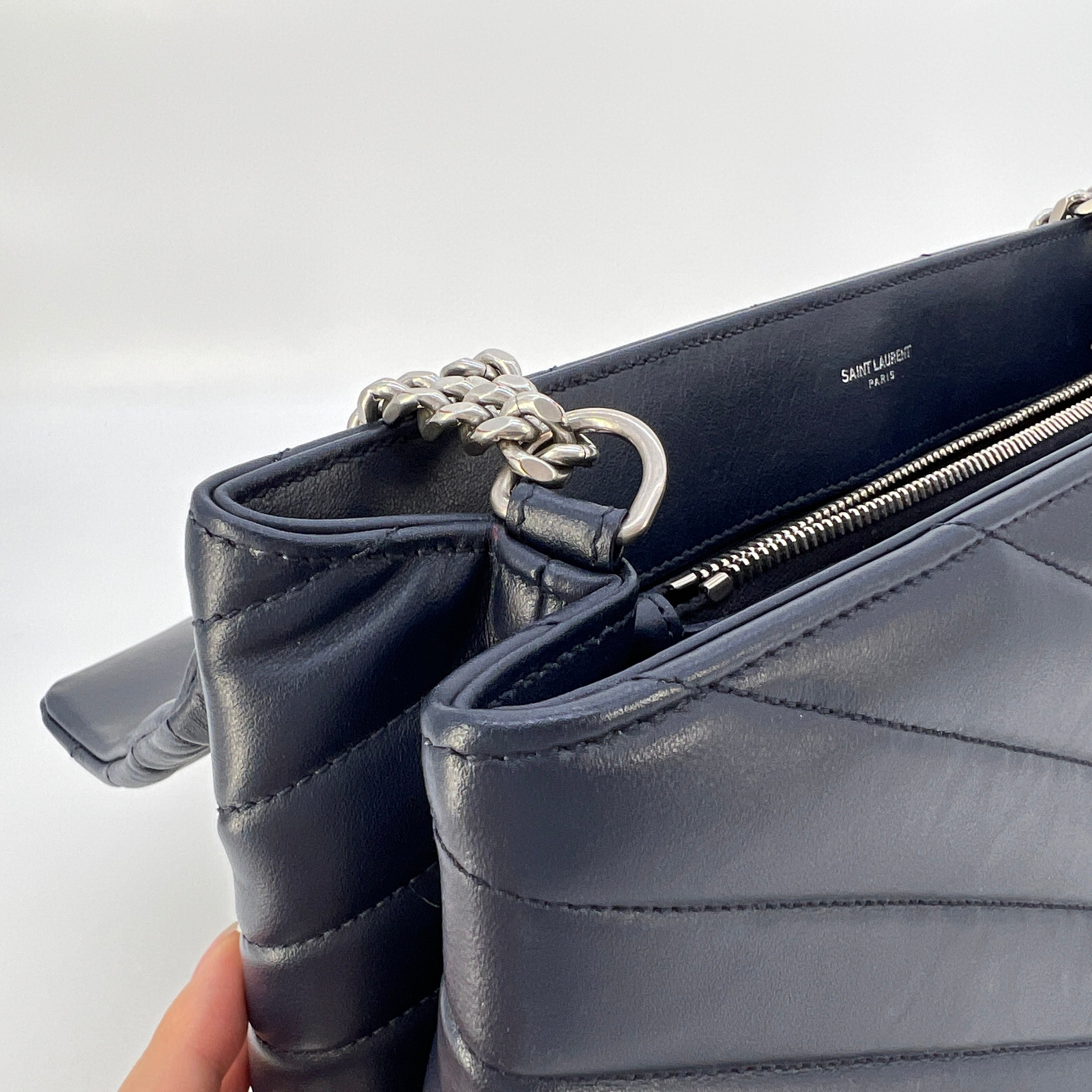 Saint Laurent Loulou Y-Quilted Leather Shoulder Bag