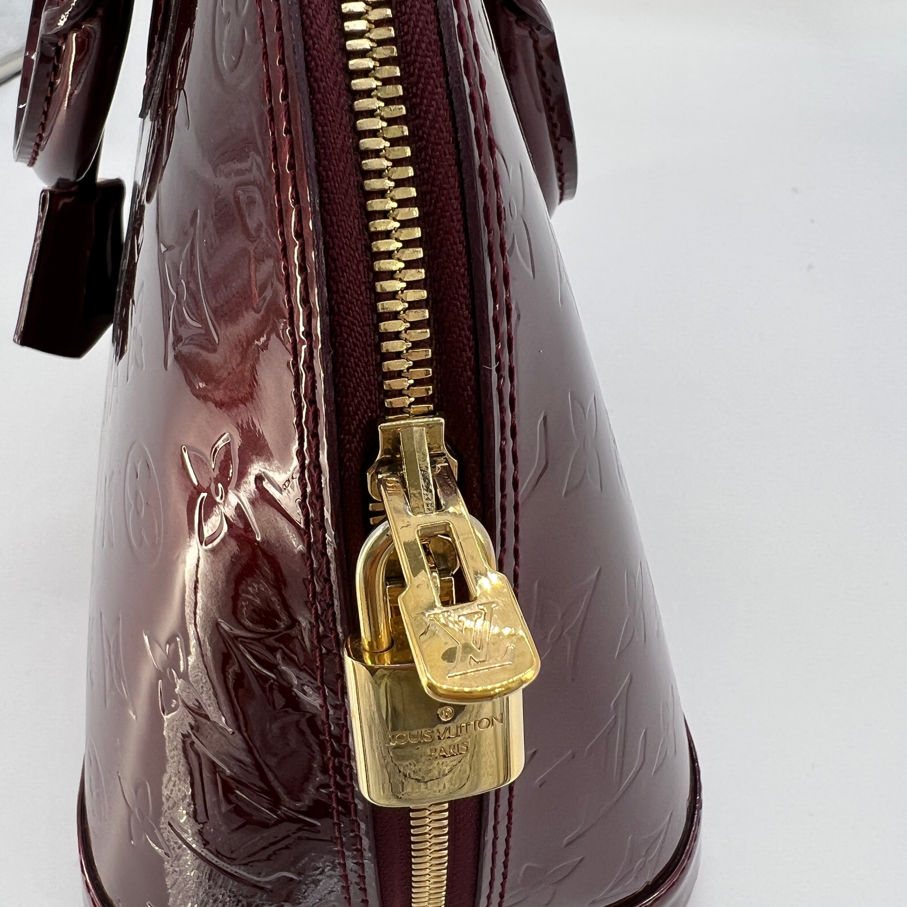 Louis Vuitton Alma Handbag Monogram Vernis MM with Chain Charm [Guaranteed Authentic]