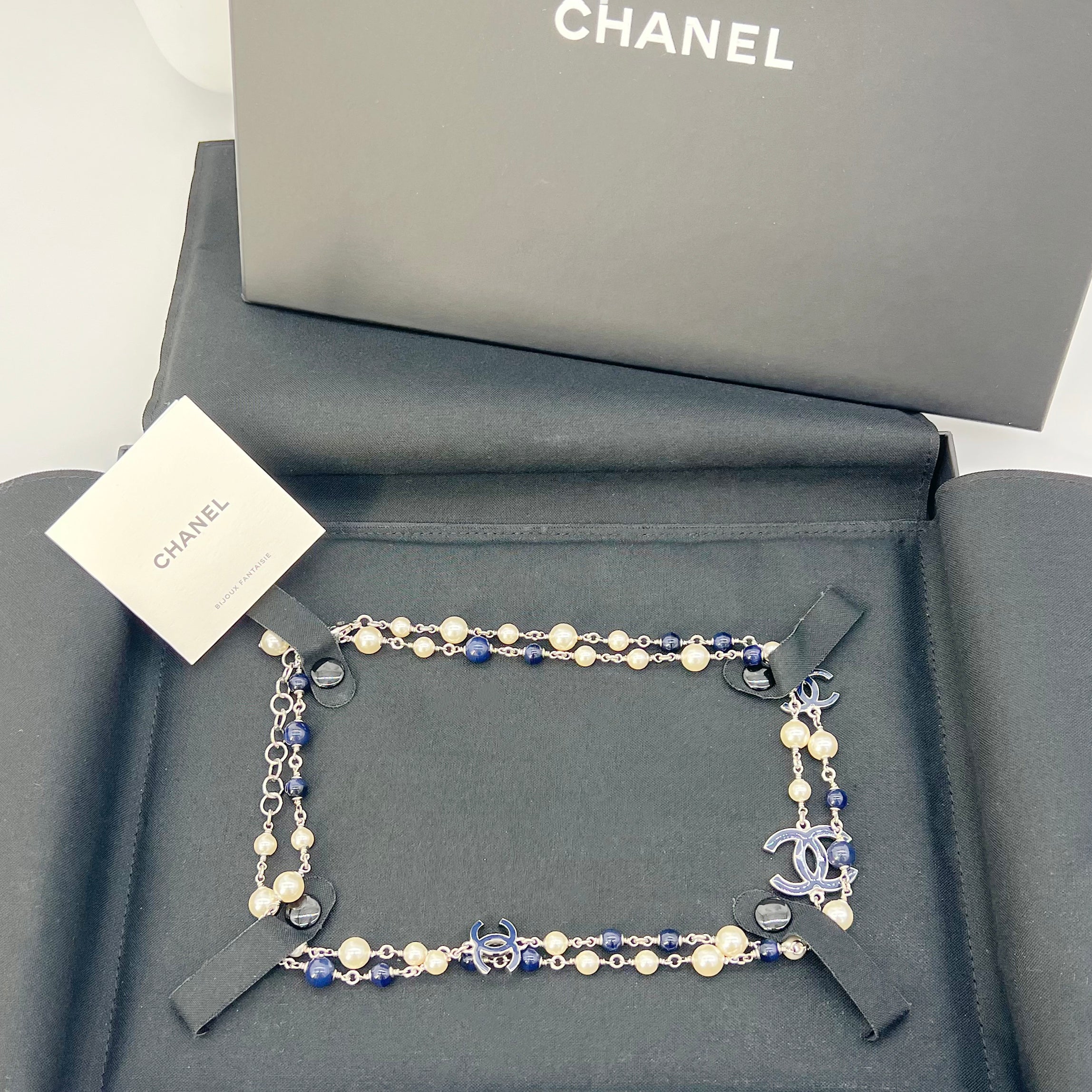 Chanel White Silver Pearl CC Long Necklace – Votre Luxe