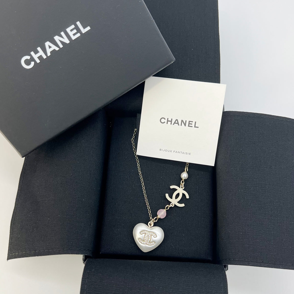 Guaranteed Authentic Chanel Resin Crystal CC Heart with Pink Bead Necklace Pearly White Gold 12.25in