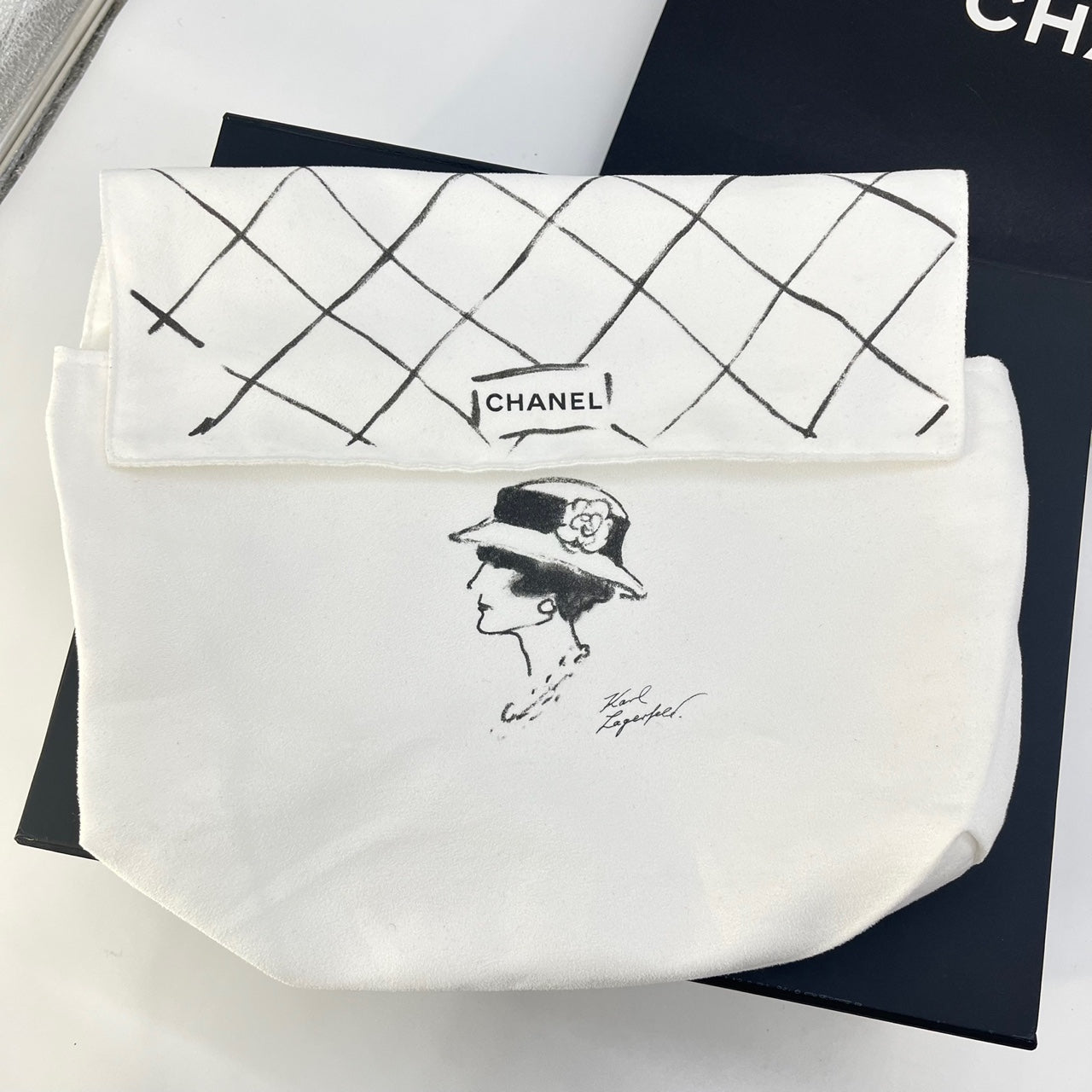 Authenticating Chanel Bags: Real vs Fake Examples [20 Pictures