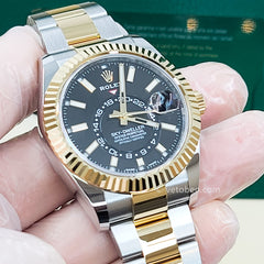 2021 New ROLEX 326933 STEEL AND GOLD SKY DWELLER 42 mm BLACK DIAL ANNUAL CALENDAR Free shipping.