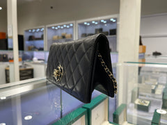 Chanel 카멜리아 체인 플랩 클러치 퀼팅 램스킨