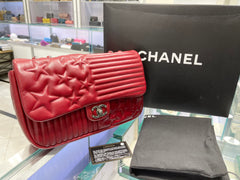 CHANEL Lambskin Quilted Jumbo Paris Dallas Single Flap Red