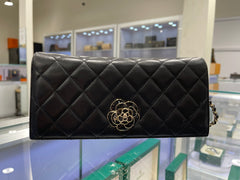 Chanel 카멜리아 체인 플랩 클러치 퀼팅 램스킨
