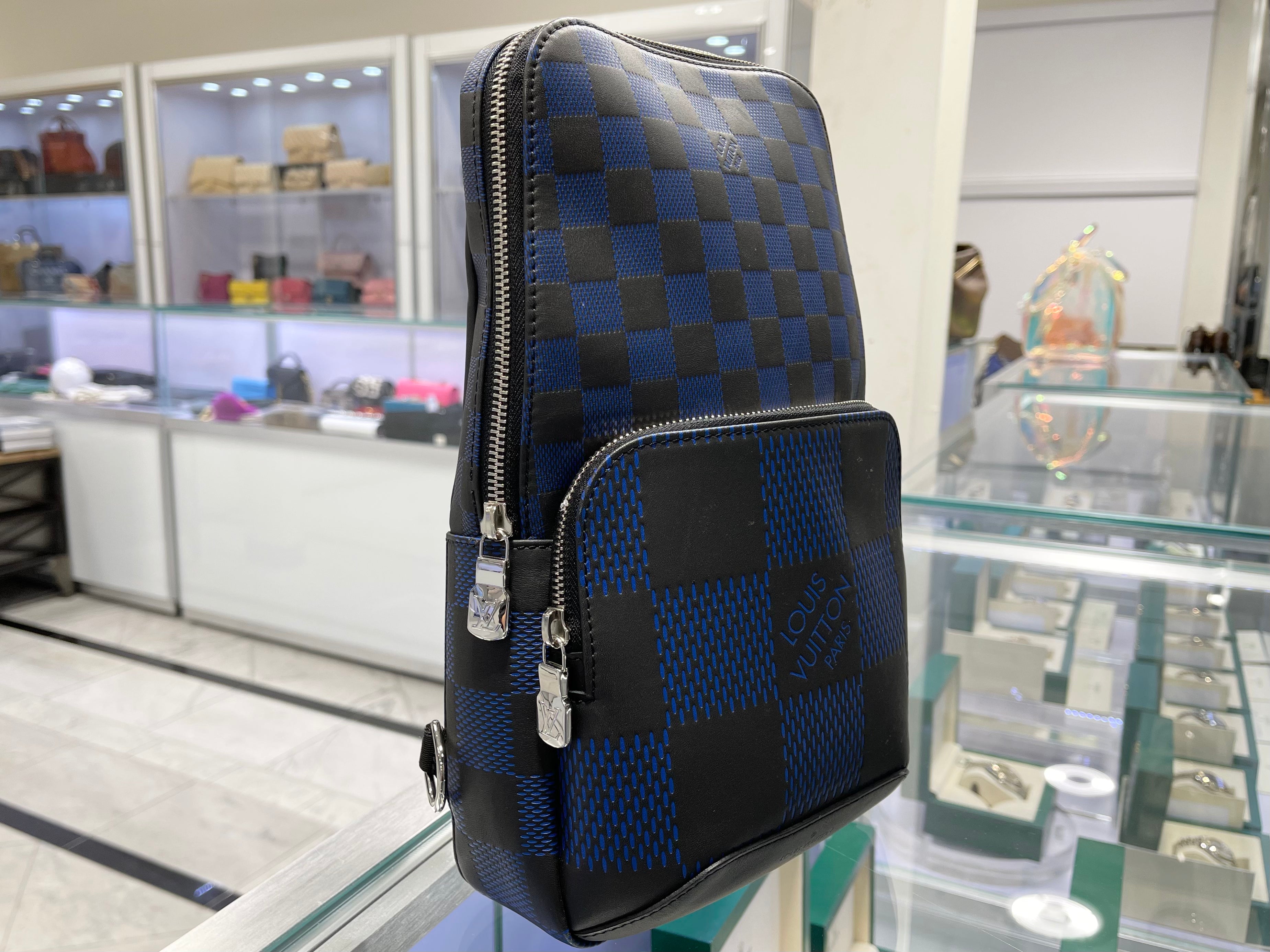 Louis Vuitton Avenue Sling Bag Damier Infini 3D leather vetoben