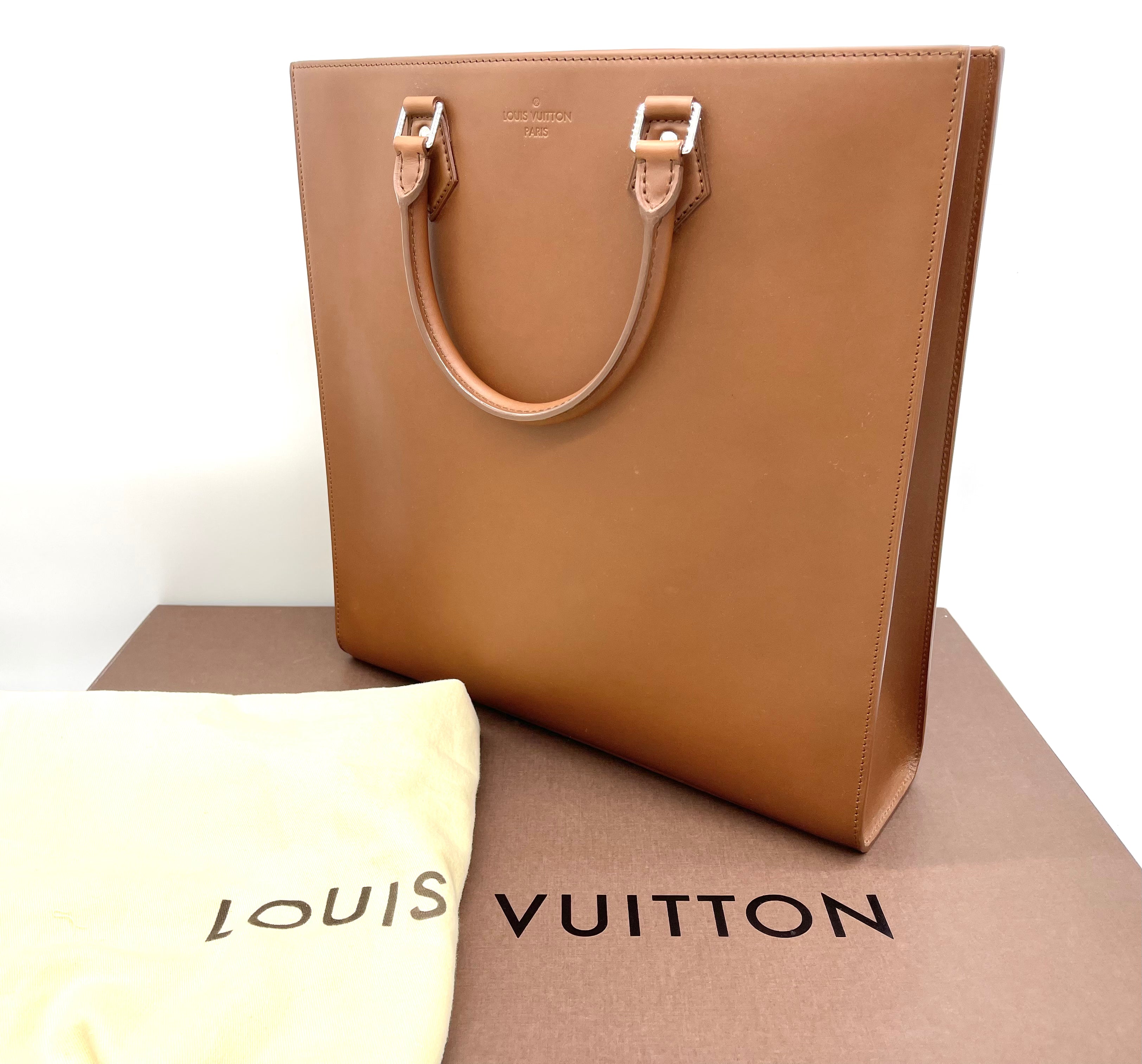 Louis Vuitton Sac Plat Authentic