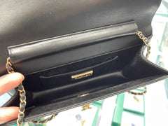 Chanel 카멜리아 체인 플랩 클러치 퀼팅 램스킨