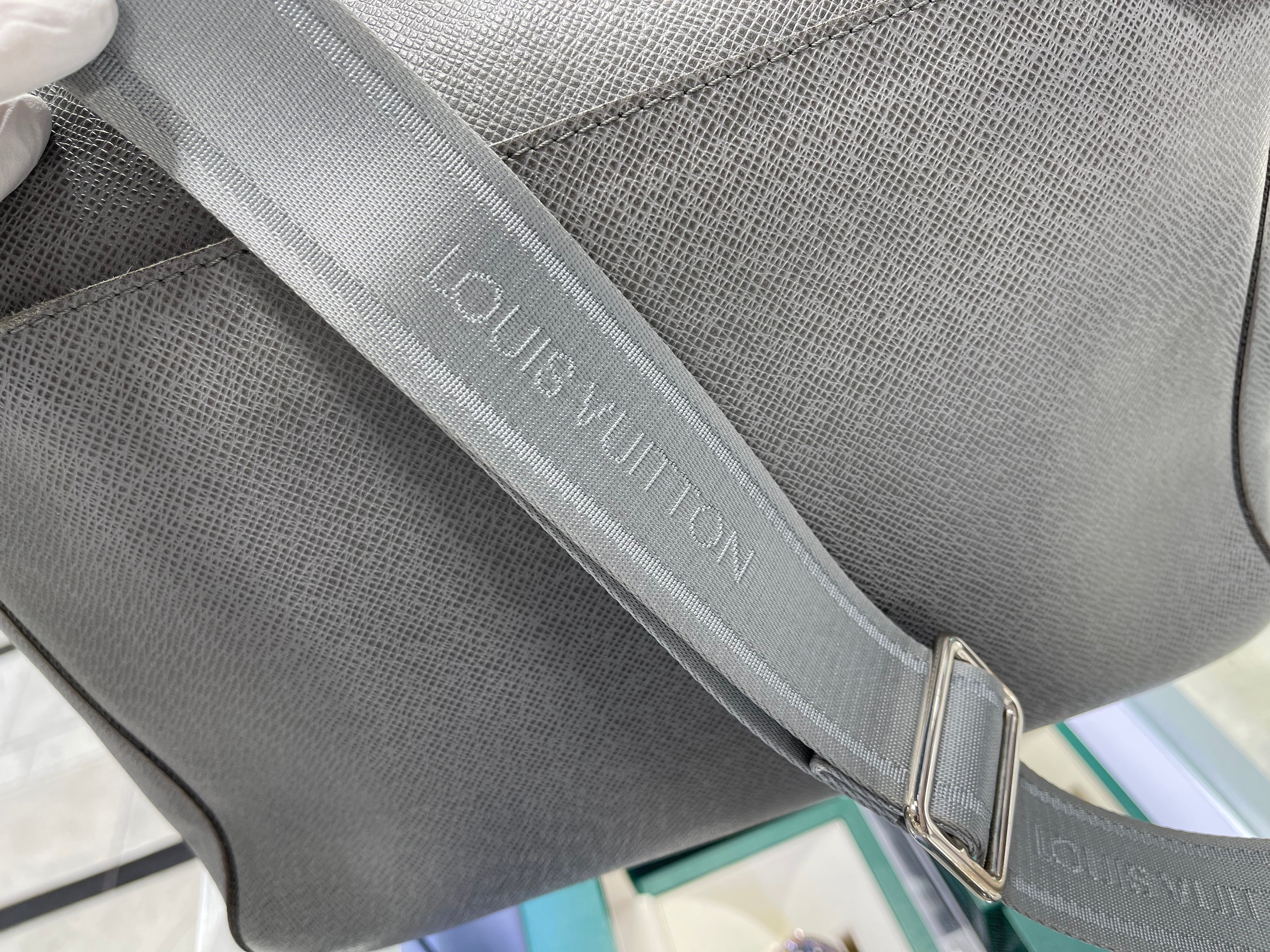 Louis Vuitton Dark Grey Taiga Leather Roman MM Bag Louis Vuitton