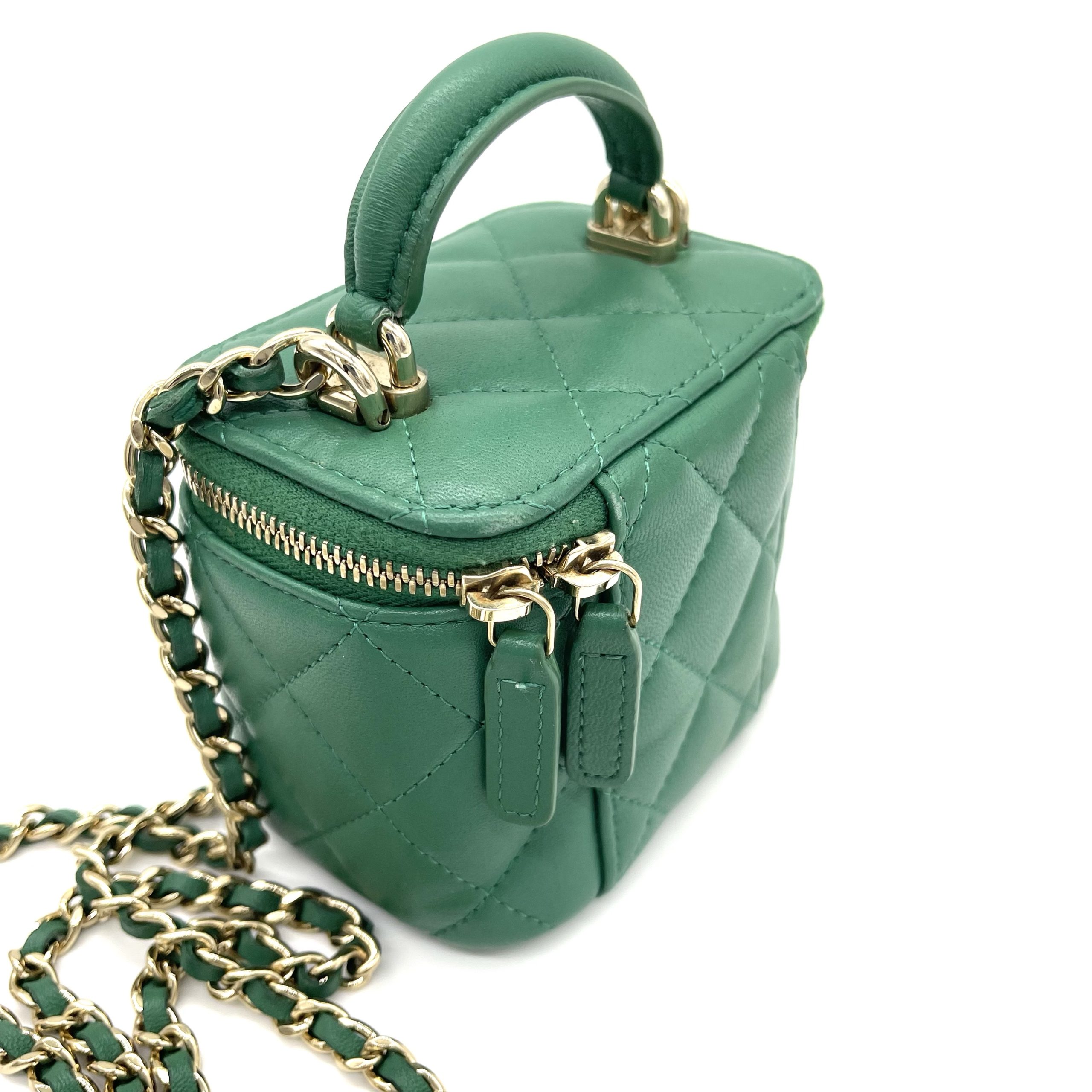 CHANEL Green Mini Vanity Chain Bag – Like New, Unused - Image 5