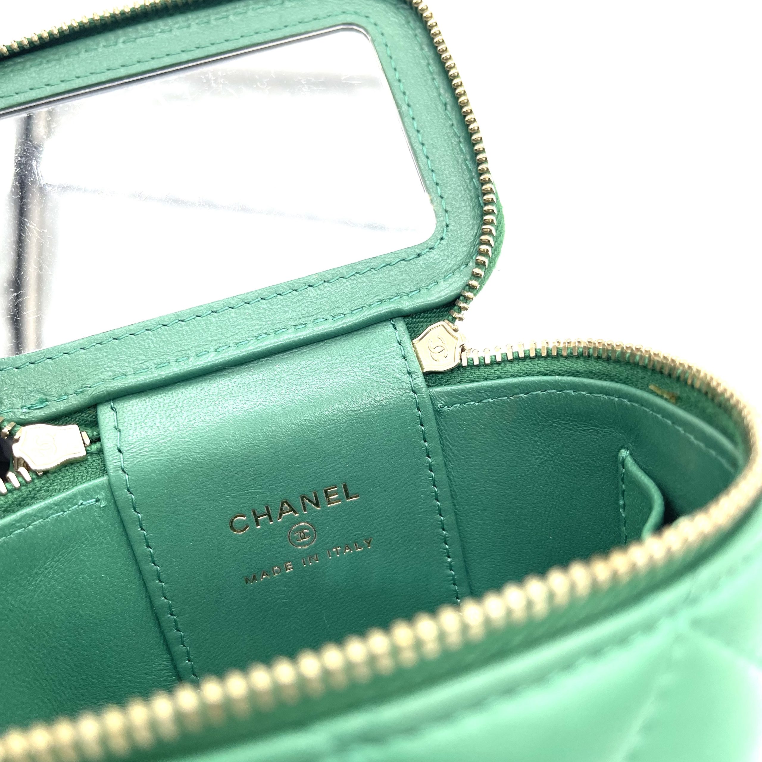 CHANEL Green Mini Vanity Chain Bag – Like New, Unused - Image 9