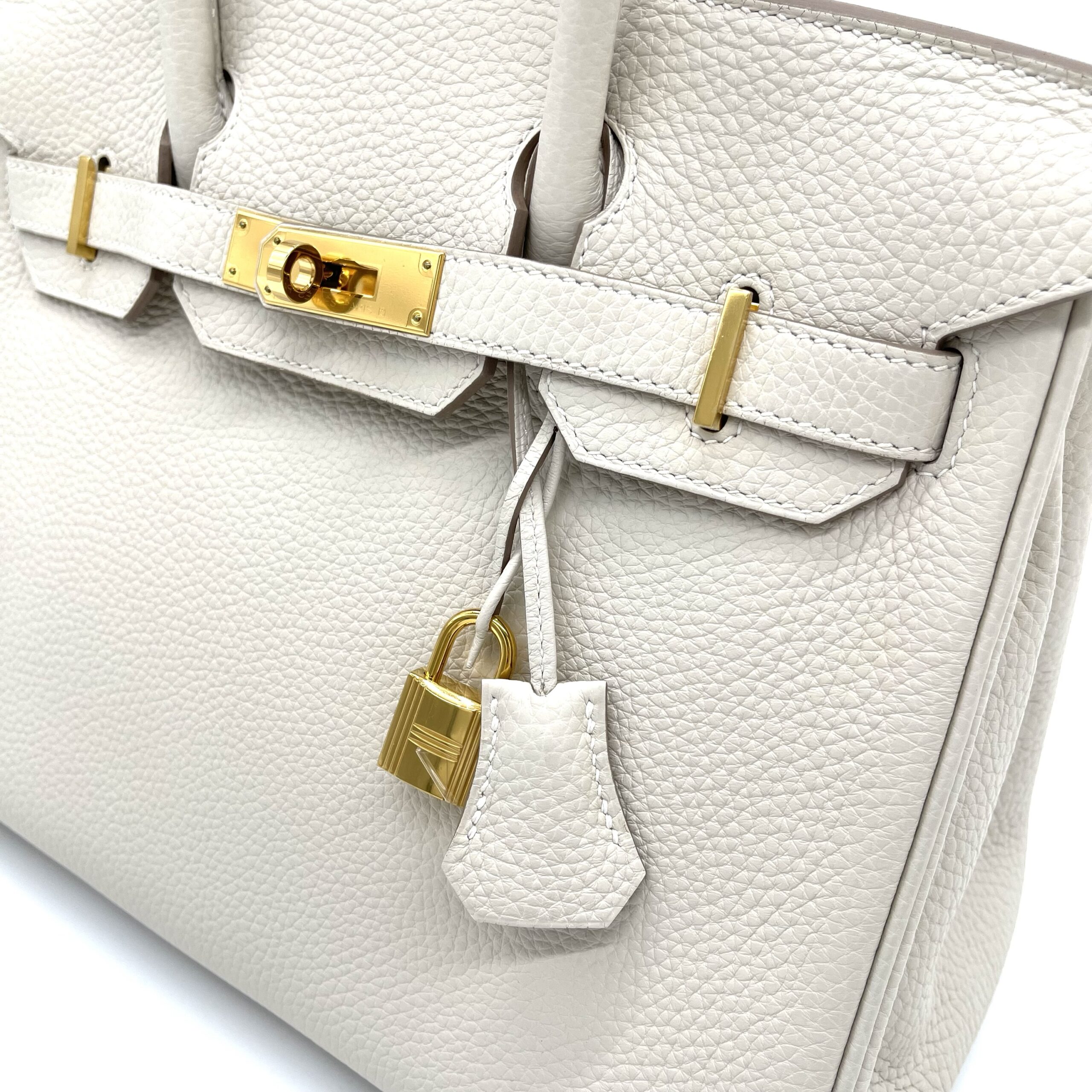 Hermès Birkin 30 – Craie Togo with Gold Hardware - Image 3